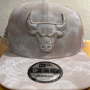 New Era Beige Bulls Snapback Hat